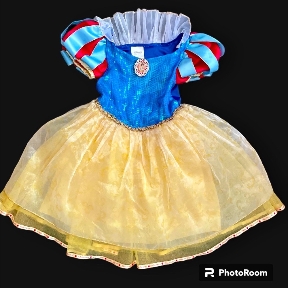 Disney Store SNOW WHITE 🍎 dress size 4 - GUC